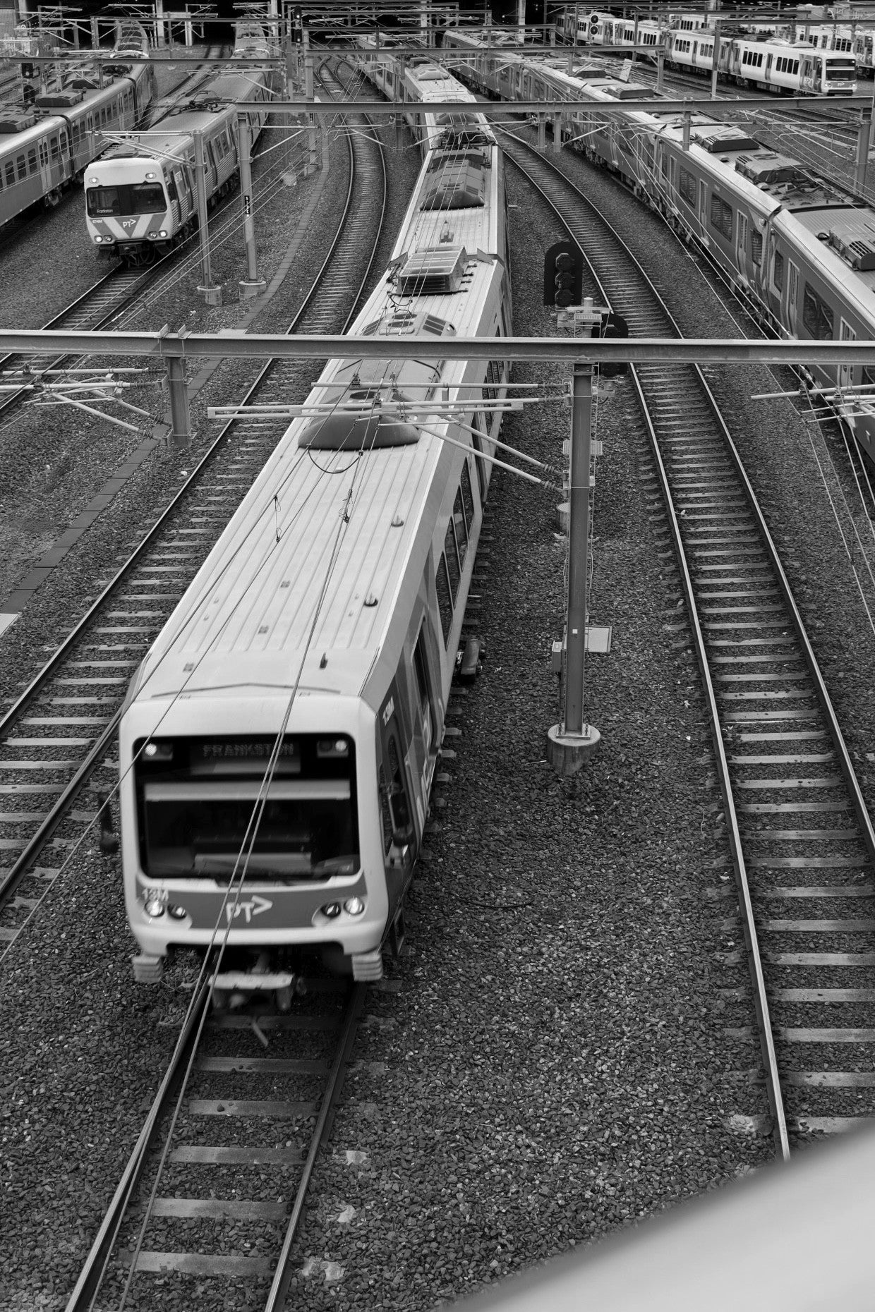 From the Commute to Cocktails: How to Take Your Blazer From Work to After Hours